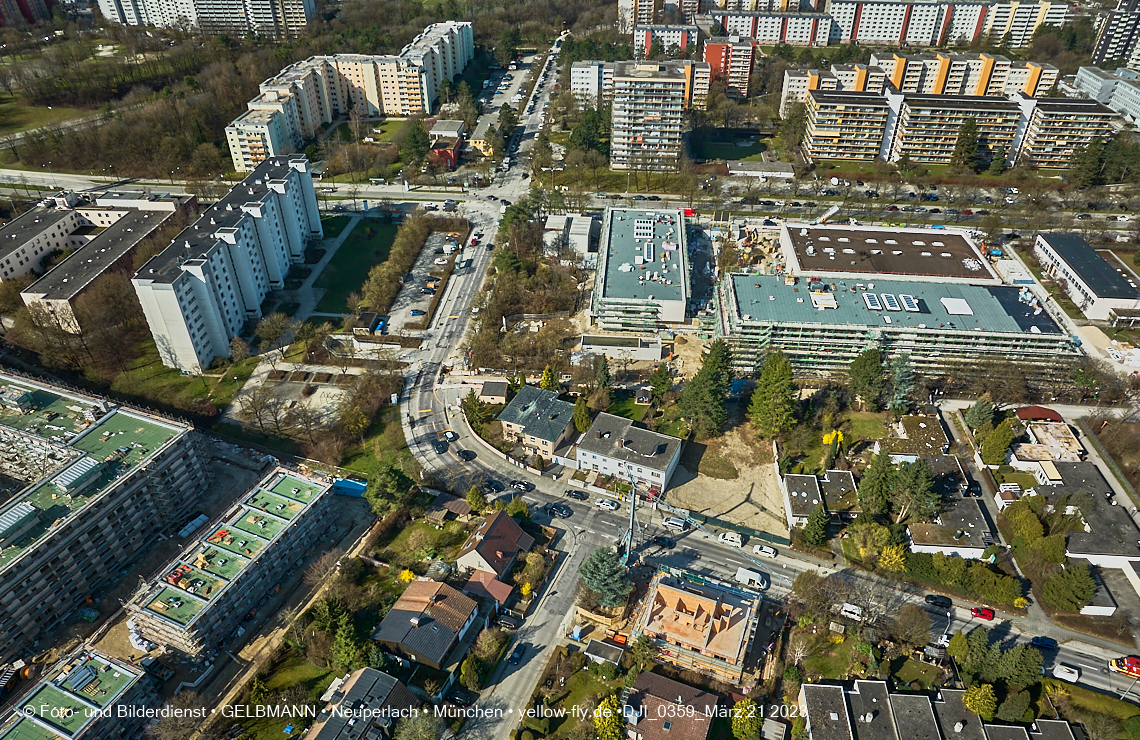 21.03.2023 - Luftbilder von der Baustelle Niederalmstraße 16 in Neuperlach